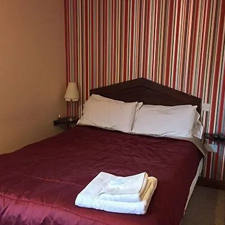 Ambrose 3* 배로우인퍼니스