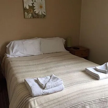 Ambrose Han/Misafirhane 3*