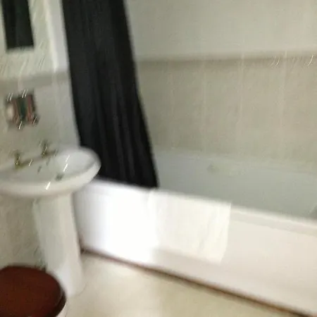 Ambrose 여관 배로우인퍼니스