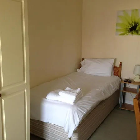 Ambrose Han/Misafirhane 3*