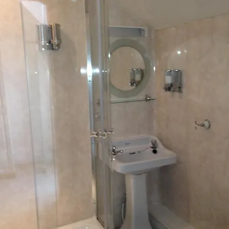 Inn Ambrose 3*